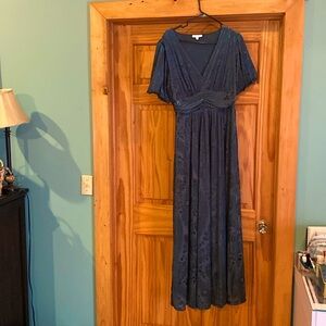 Leslie Velvet Maxi Dress
